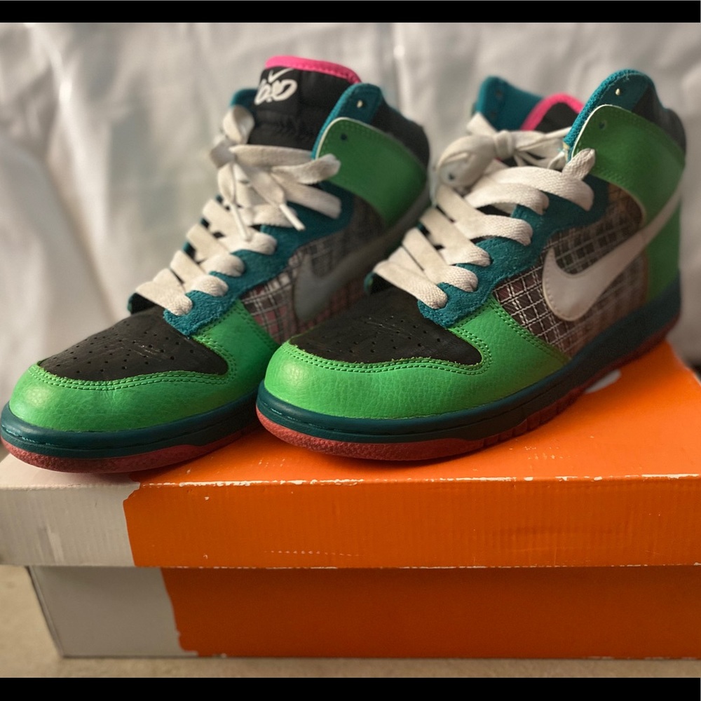 Women’s Nike Dunk High 6.0